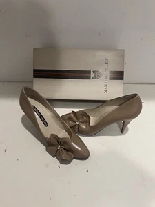 VTG Martinez Valero Heel Pump Women Size B Brown With Flower - Picture 1 of 14