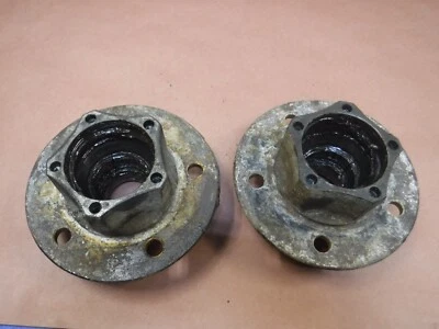 Carcasas de cojinete de buje Dana 30 5 pernos OEM de fábrica para Jeep Cj5 Cj7 Cj8 81-86 Foto 1 de 4