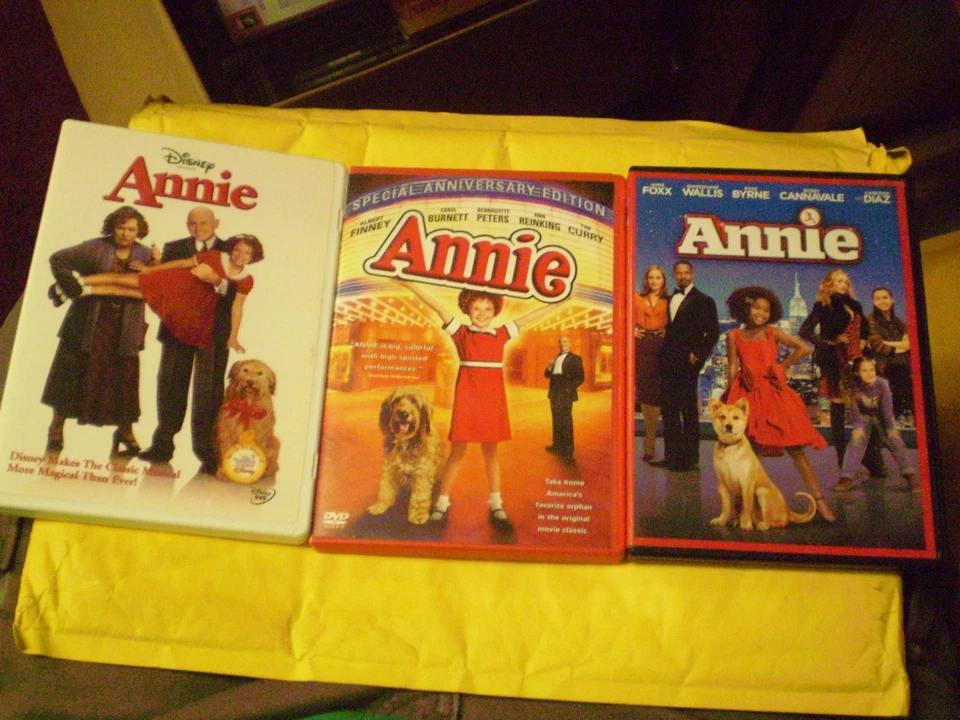 (3) Annie DVD Lot: Disney (Kathy Bates) + Carol Burnett + Cameron Diaz - Image 1 of 1