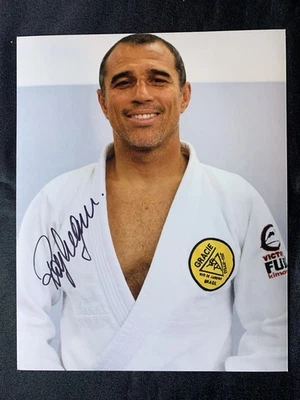 ROYLER GRACIE Autographed 8x10 Photo ~Royce HELIO Relson Rolker Rorion~ - Image 1 of 3