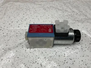 Válvula de seguridad reconstruida Moog D820-2001 6 meses de garantía - Imagen 1 de 3