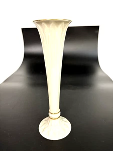 LENOX Tivoli Bud Vase Ivory Porcelain with 24k Gold Trim 9" Fluted Mint Cond. - Picture 1 of 7
