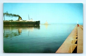 Postal de la Primera Guerra Mundial Lake Michigan Carferry Leaving The Harbor Manitowac Wisconsin - Imagen 1 de 2