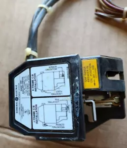 TV2AB2ST12R SHUNT TRIP J&K AUX SWITCH REFURBISHED GE - Picture 1 of 4