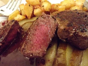 Deer Venison 150 Recipes Cookbook CD Meat Hunting Butcher Homesteading Wild Game - Imagen 1 de 3
