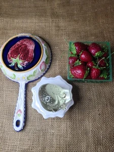 3 strawberry Decor Items Faux Fruit Ceramic Wall Plaque Crystal Paperweight - Picture 1 of 12