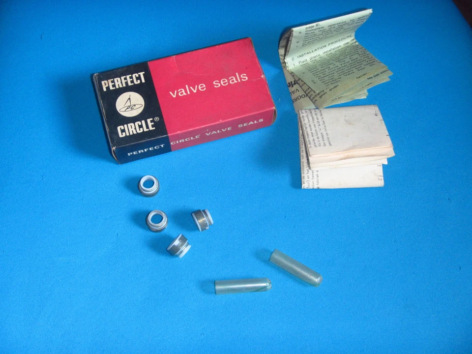 Joints de queue de soupape  Perfect Circle  pour Citroën 2 CV  valve seal VS 101 - Image 1 of 1