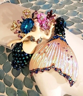 Brazalete Brazalete Bisagras Envolvente Sirena Festival Betsey Johnson Iridiscente Foto 1 de 4