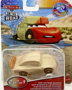 Disney Cars Color Changers 2022 On The Road Cave Lightning McQueen - Picture 1 of 3