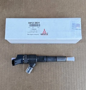 Inyector de combustible Deutz 04123831 Bosch 0445110558 TCD3.6 L4 motor OEM diésel - Imagen 1 de 7