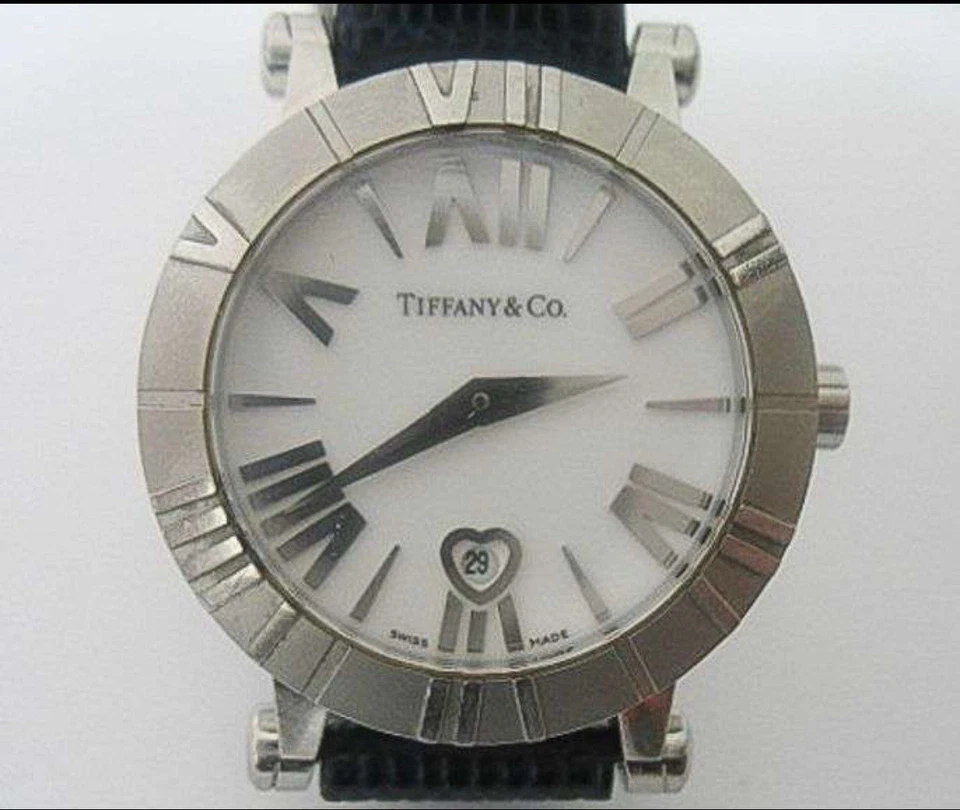 RELOJ TIFFANY & CO. DAMAS ATLAS FECHA SOLO CON CORREA DE GRANO DE LAGARTO AZUL MARINO Foto 1 de 3