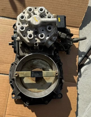 Distribuidor de inyección de combustible Mercedes-Benz 86-91 560SEL 560SL 420SEL 560SEC V8 OEM Foto 1 de 4