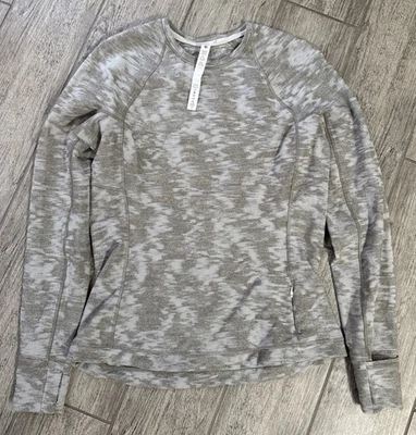 Blusa Lululemon Roundful Manga Longa Camada Base Estampa Camuflagem Incógnita Tamanho 10 - Imagem 1 de 4
