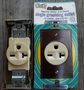 1876 EAGLE IVORY RECEPTACLE 20A, 250V (2) - Picture 1 of 5