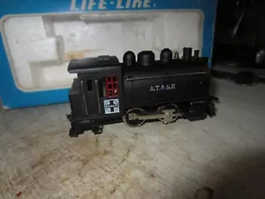 HO trains; A mint looking but poor running LIFE LIKE A.T.&S.F. 0-4-0 docksider - Picture 1 of 5