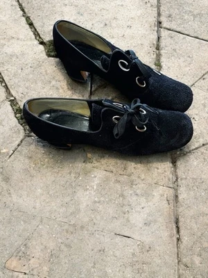 Vintage black Suede Handmade(?) Lace Up Heel Shoes Women Size 8.5 AA - Image 1 of 4