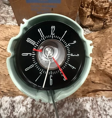 NOS 1968-1971 Ford Thunderbird clock - Image 1 of 4