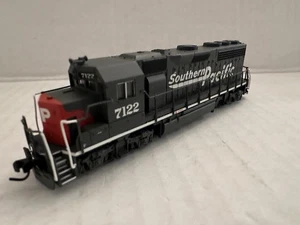 ATLAS N Scale 48545 GP-40 Southern Pacific Loco #7122 DCC Ready - Picture 1 of 9