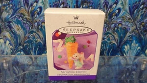 HALLMARK 1999 Springtime Harvest BUNNY w CARROT EASTER OR SPRING ORNAMENT NEW - Picture 1 of 3