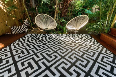 200 x 270cm Luxe Black/White Outdoor/Indoor Plastic Rug/Mat Waterproof - image 1 of 4