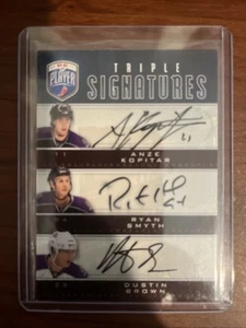 2009 UD Be a Player Triple Signatures Anze Kopitar Ryan Smyth Dustin Brown Auto - Bild 1 von 2