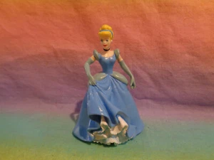 Disney Princess Cinderella Blue Gown PVC Figure Running Away from the Ball - Picture 1 of 7