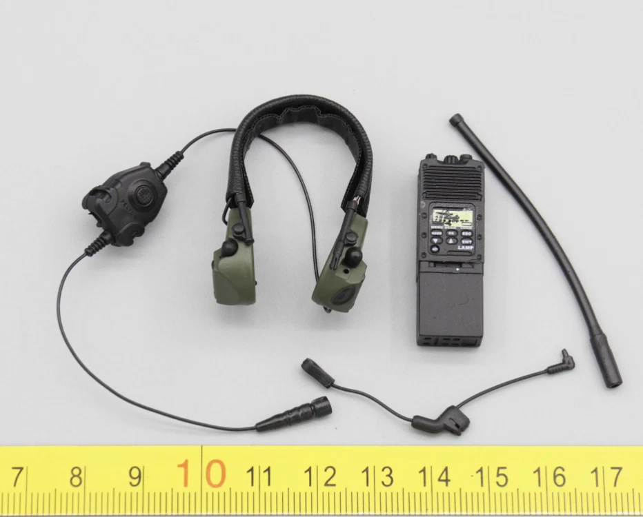 Radio y Auriculares para Minitimes Toys M046 US 173ª Brigada Aerotransportada Escala 1/6 Foto 1 de 1