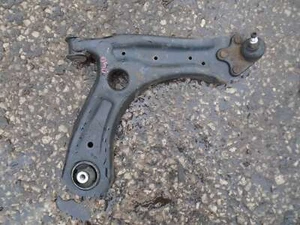 SEAT IBIZA LOWER ARM/WISHBONE (FRONT DRIVER/RIGHT SIDE) 2008-2015 - Picture 1 of 9
