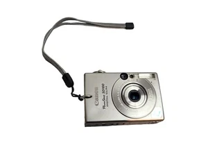 Canon PowerShot SD100 Digital Elph Silver 3.2 MP(Camera Only For Parts Or Repair - Picture 1 of 2