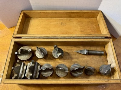 Juego de brocas de enrutador de acero pesado de grado comercial en estuche/caja Foto 1 de 4