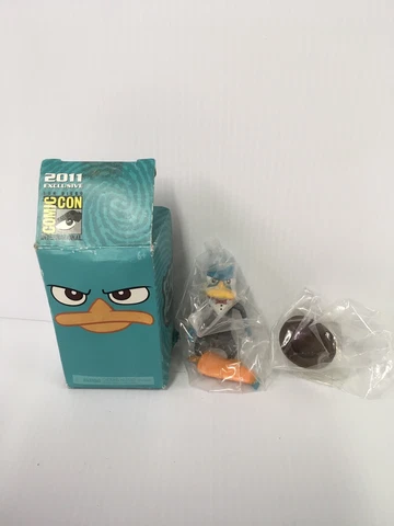Tuxedo Agent P Disney Phineas And Ferb 2011 SDCC Convention Exclusive Figure - 2 Cover