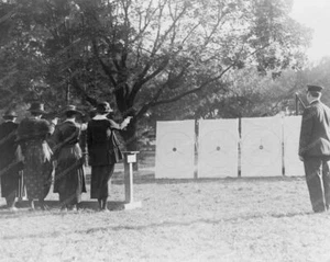Police Women Shoot At Targets Vintage 8x10 Reprint Of Old Photo - Picture 1 of 1