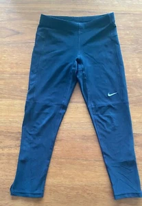 Schwarze Nike Laufhose Tight Leggings, ca. Gr. 140, 10-12 Jahre - Bild 1 von 3