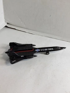 Matchbox SB29 1989 - SR-71 Blackbird Fuerza Aérea de los Estados Unidos - #978 negro con líneas rojas - Imagen 1 de 12