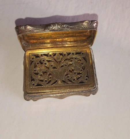 Antique Sterling Silver Vinaigrette box dated 1843 made in Birmingham by J.W Cover