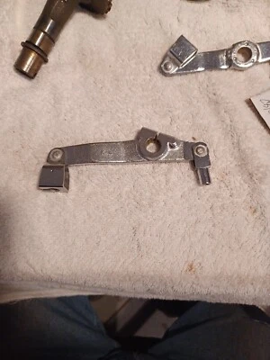 Nuevo de Lote Antiguo Panel de Freno Delantero Leva Brazo Palanca 45410-216-000 Foto 1 de 4