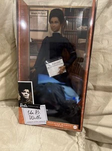 Barbie firma Ida B. Muñeca para mujer Wells Barbie inspiradora Acc687 - Imagen 1 de 8