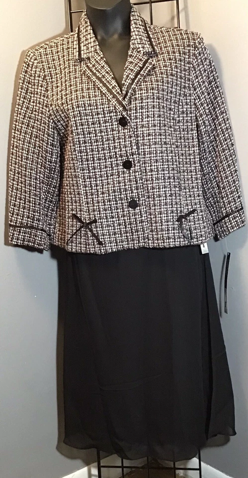  Traje mujer VOIR COLLECTION Foto 1 de 1