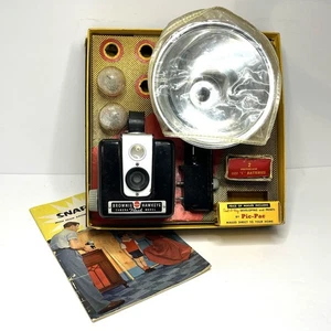 Cámara Flash Kodak Brownie Ojo de Halcón De Colección Caja Original Con Bombillas Manual de Usuario Limpio - Imagen 1 de 20