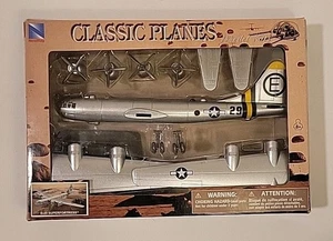 New Ray Classic Planes B-29 Superfortress Airplane Kit No. 20107 - Picture 1 of 7