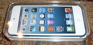 BRANDNEU Apple iPod touch 5. Generation blau (64 GB) MD718LL/A - Bild 1 von 1