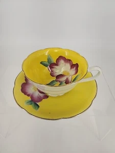 Taza de té y platillo Shafford vintage pintado a mano amarillo con orquídea lilly rosa - Imagen 1 de 11