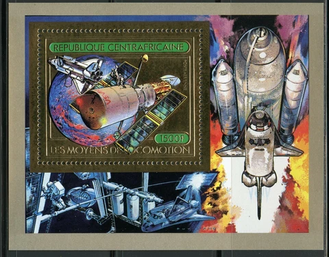 Center Africa 1982 Space Rocket Shuttle Nasa Gold Foil Michel Bloc 181 A Perf Cover
