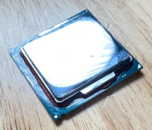 Intel Core i7-8700K Der8auer Edition - Binned CPU with 100% Silver IHS - Rare - Picture 1 of 4