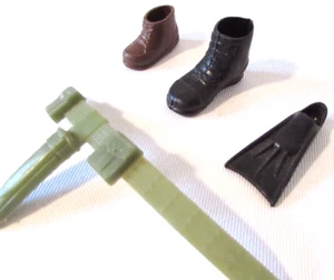 Lote de 4 piezas de accesorios vintage G I Joe 2 botas inigualables cuchillo aleta de baño cinturón - Imagen 1 de 4