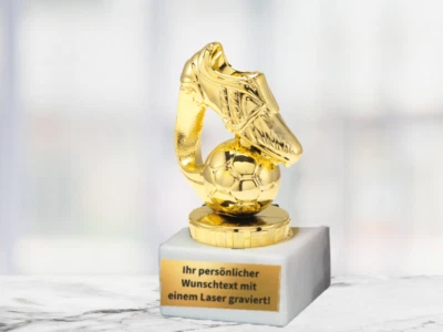 THOST Kleiner Fußball-Pokal 11.0 cm mit persönlichem Gravurtext | für jeden Anlass