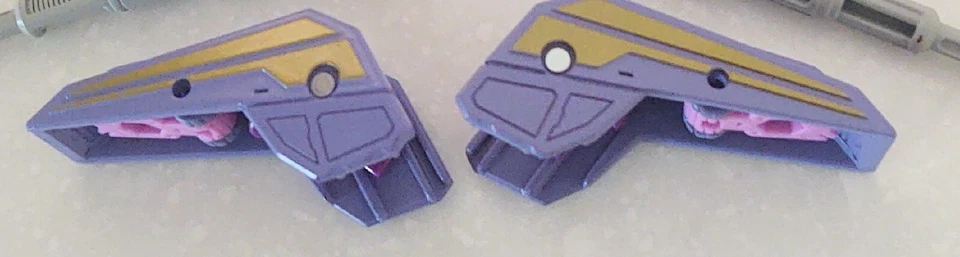 Transformers Studio Series Coronation Starscream 86 SHOULDER PADS part - Image 1 of 1