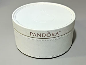 Auténtico Pandora Blanco Círculo Imitación Cuero Caja de Viaje Solo *SIN JOYAS* - Imagen 1 de 11