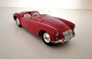 CORGI TOYS MGA ROADSTER - No. 302-A - VERY GOOD - 1965 VINTAGE SPORTS CAR - LOOK - Picture 1 of 13