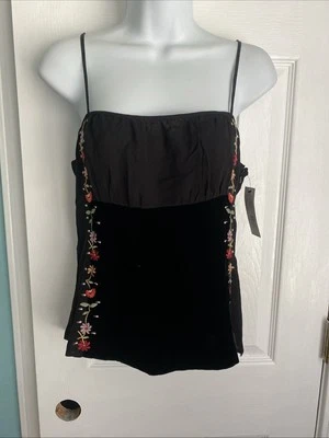 Top sin mangas bordado DKNY vintage años 90 para mujer talla 8 nuevo con etiquetas mezcla de seda $148,00 Foto 1 de 4